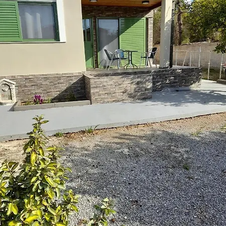 Cosmitsa House Vingláfia