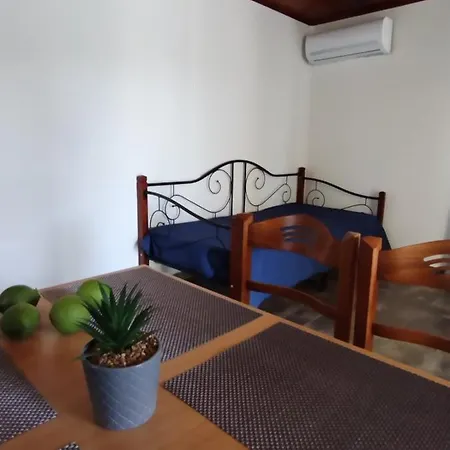Cosmitsa House Hébergement de vacances Vingláfia