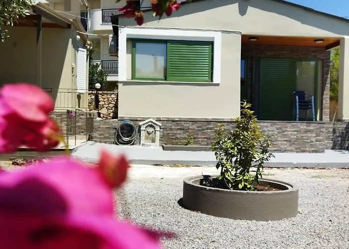 Cosmitsa House Prázdninový dům Vingláfia