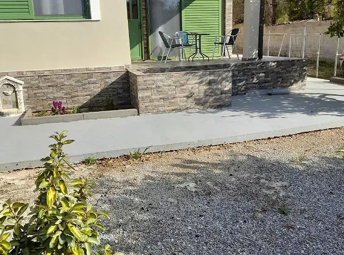 Cosmitsa House Vingláfia