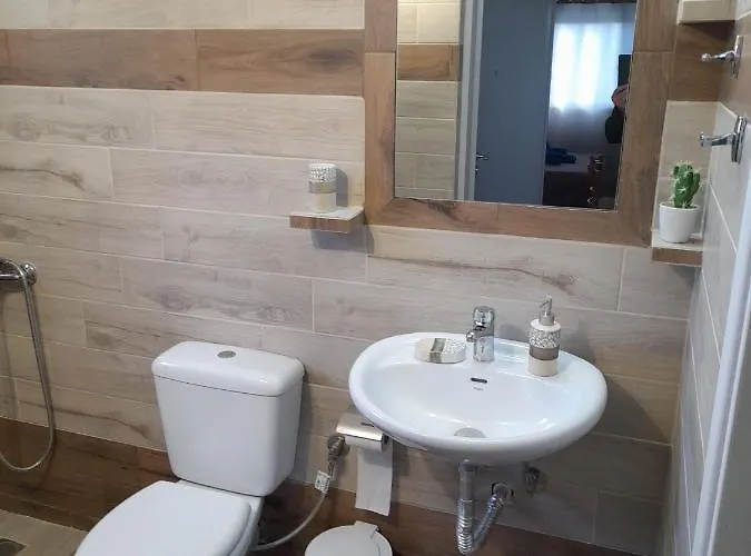 Cosmitsa House Vingláfia